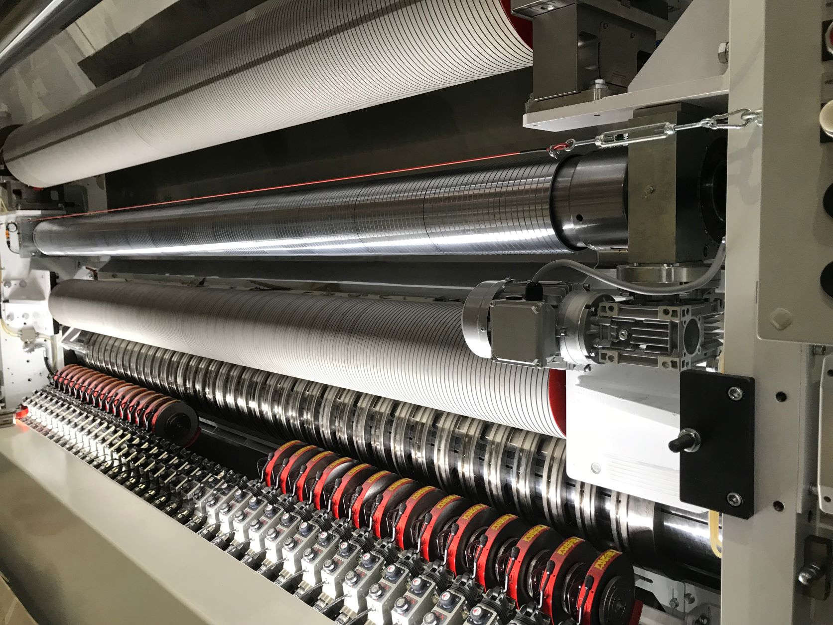 P100 Fast, efficient and highperformance Paper Rewinder